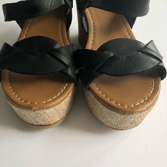 🎃BLACK LEATHER WEDGE SANDALS  - Picture 7 of 7